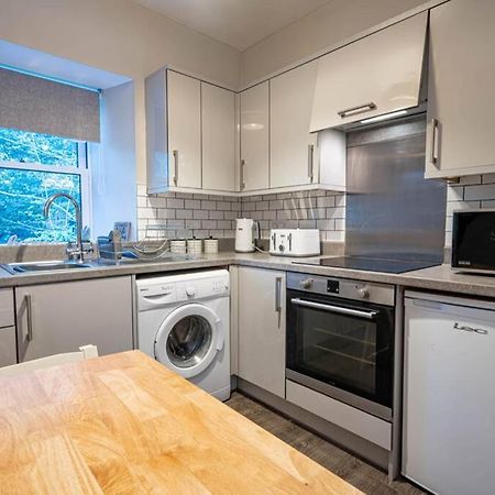 Cozy Newly Renovated Town Centre Apartment Aberfeldy Bagian luar foto