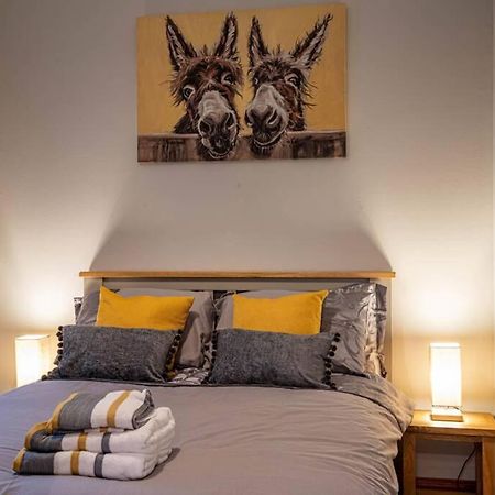 Cozy Newly Renovated Town Centre Apartment Aberfeldy Bagian luar foto