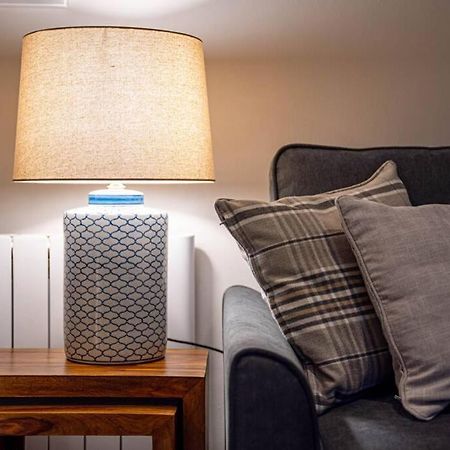 Cozy Newly Renovated Town Centre Apartment Aberfeldy Bagian luar foto