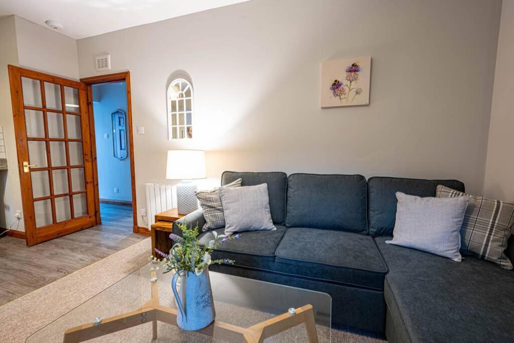 Cozy Newly Renovated Town Centre Apartment Aberfeldy Bagian luar foto