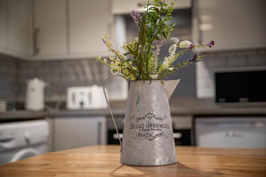 Cozy Newly Renovated Town Centre Apartment Aberfeldy Bagian luar foto